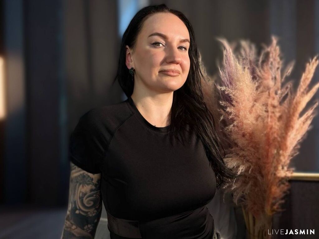 GraceSchnieder live cam profile