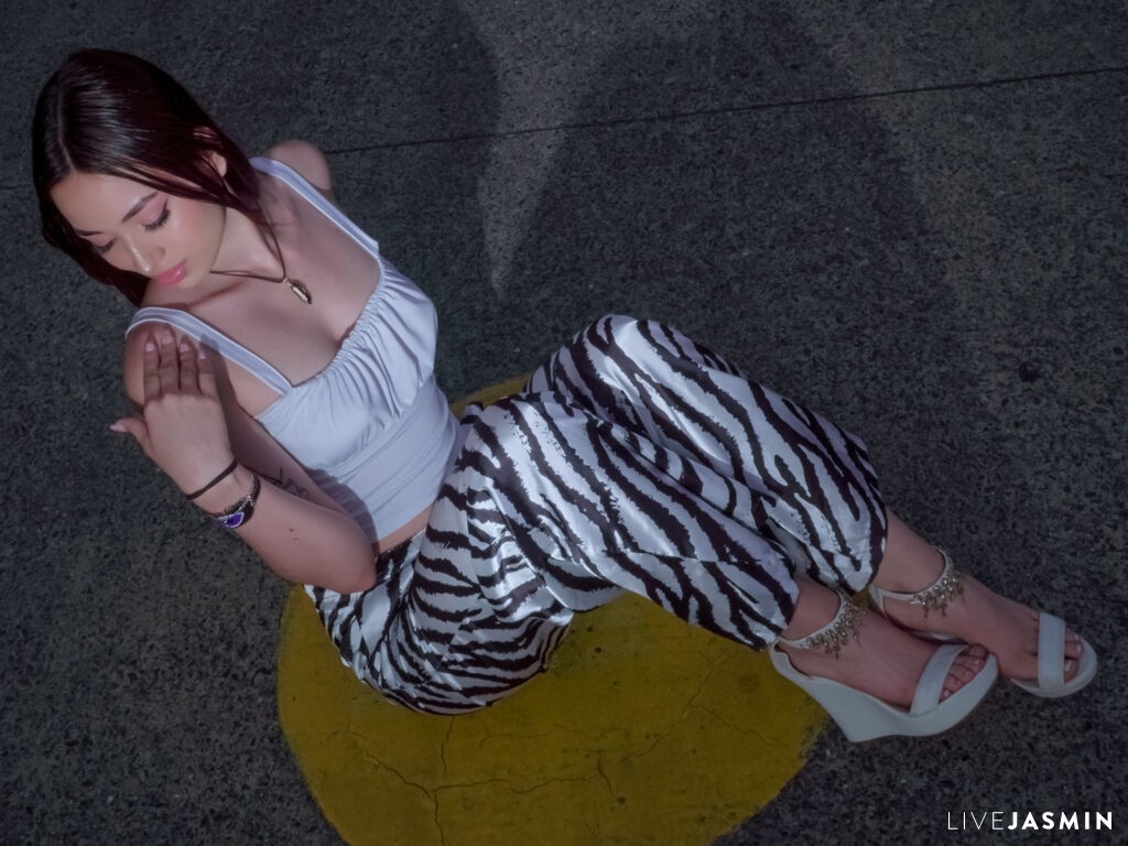 JenhCollins live cam profile