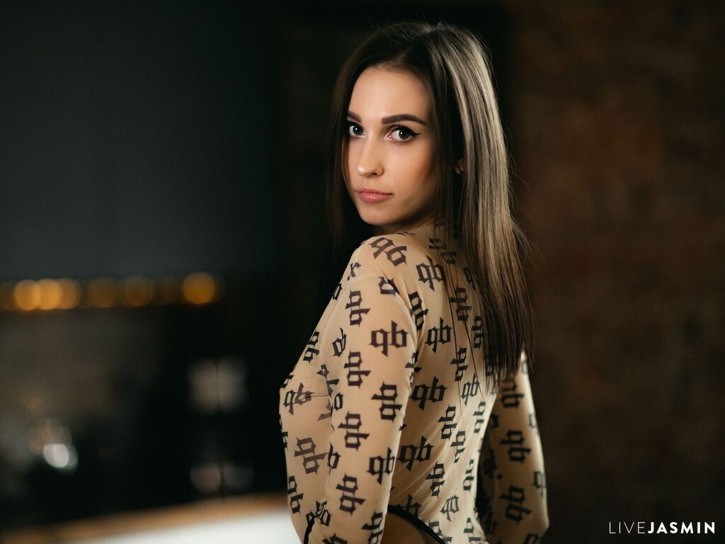 SophieTuckers live cam profile