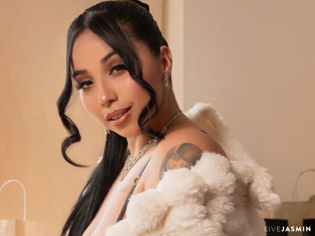 Zara live cam profile